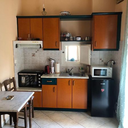 1872 - Agnes, Cozy Stony Apartment With Balcony Ermoupoli Exterior photo