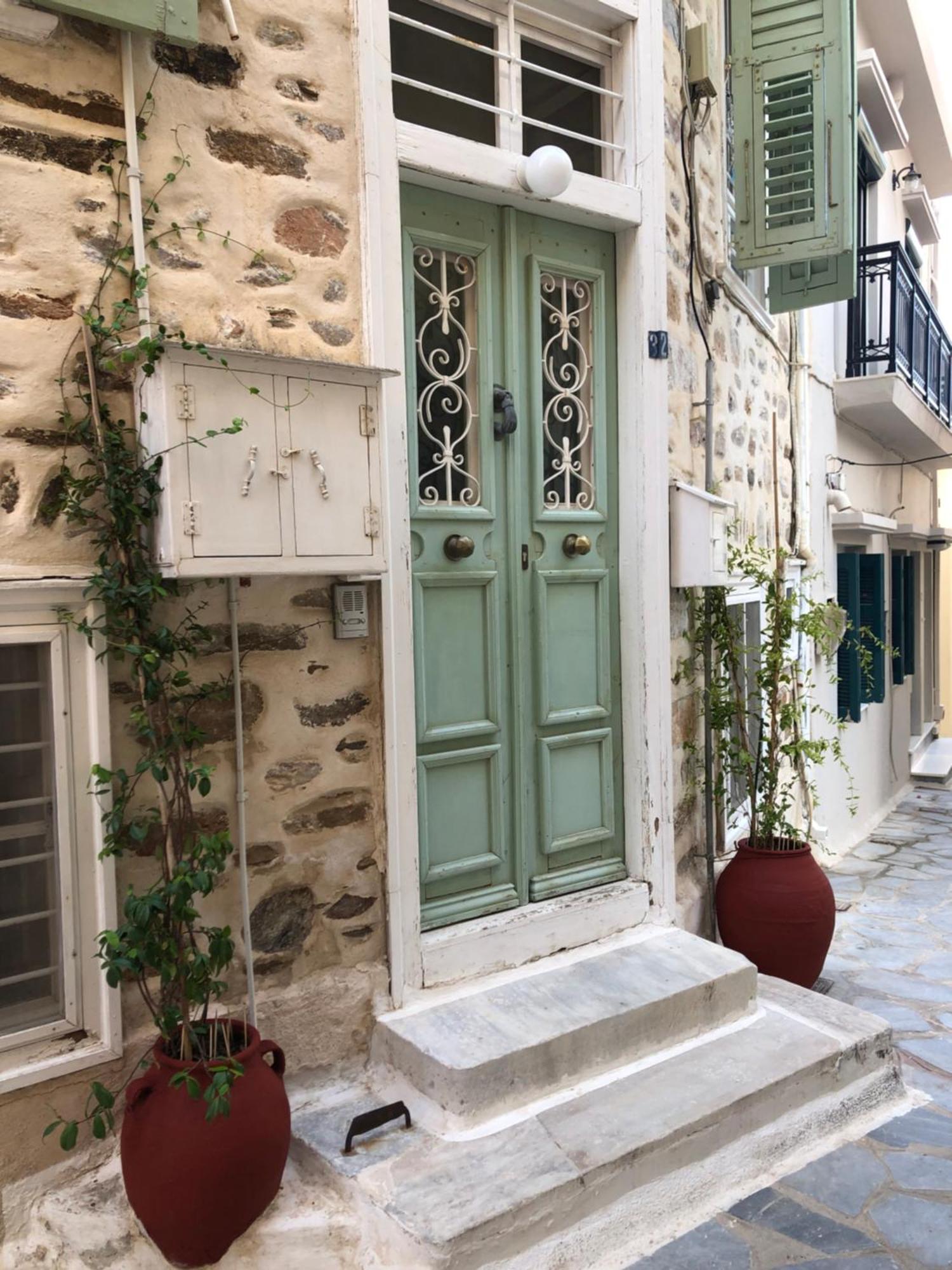 1872 - Agnes, Cozy Stony Apartment With Balcony Ermoupoli Exterior photo